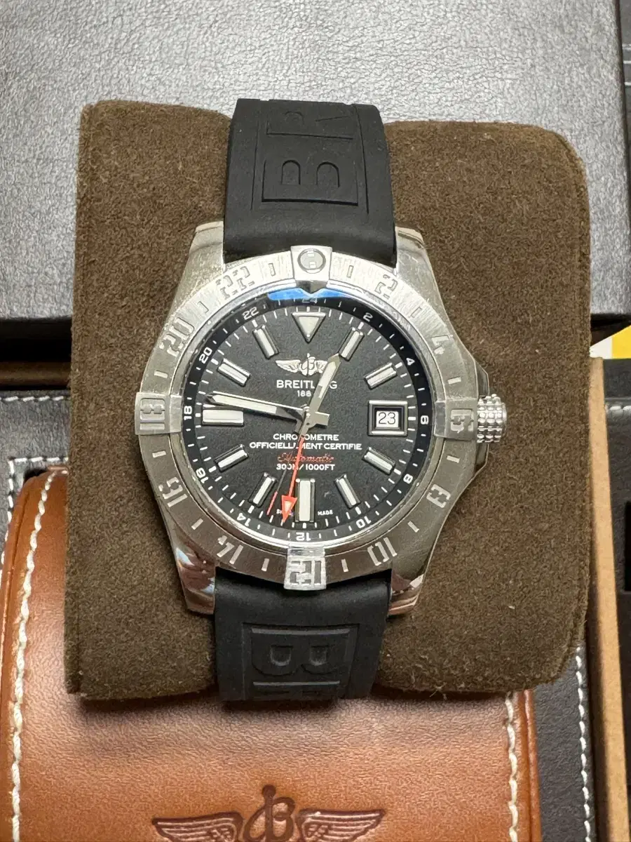 브라이틀링 어벤져2 GMT 43mm